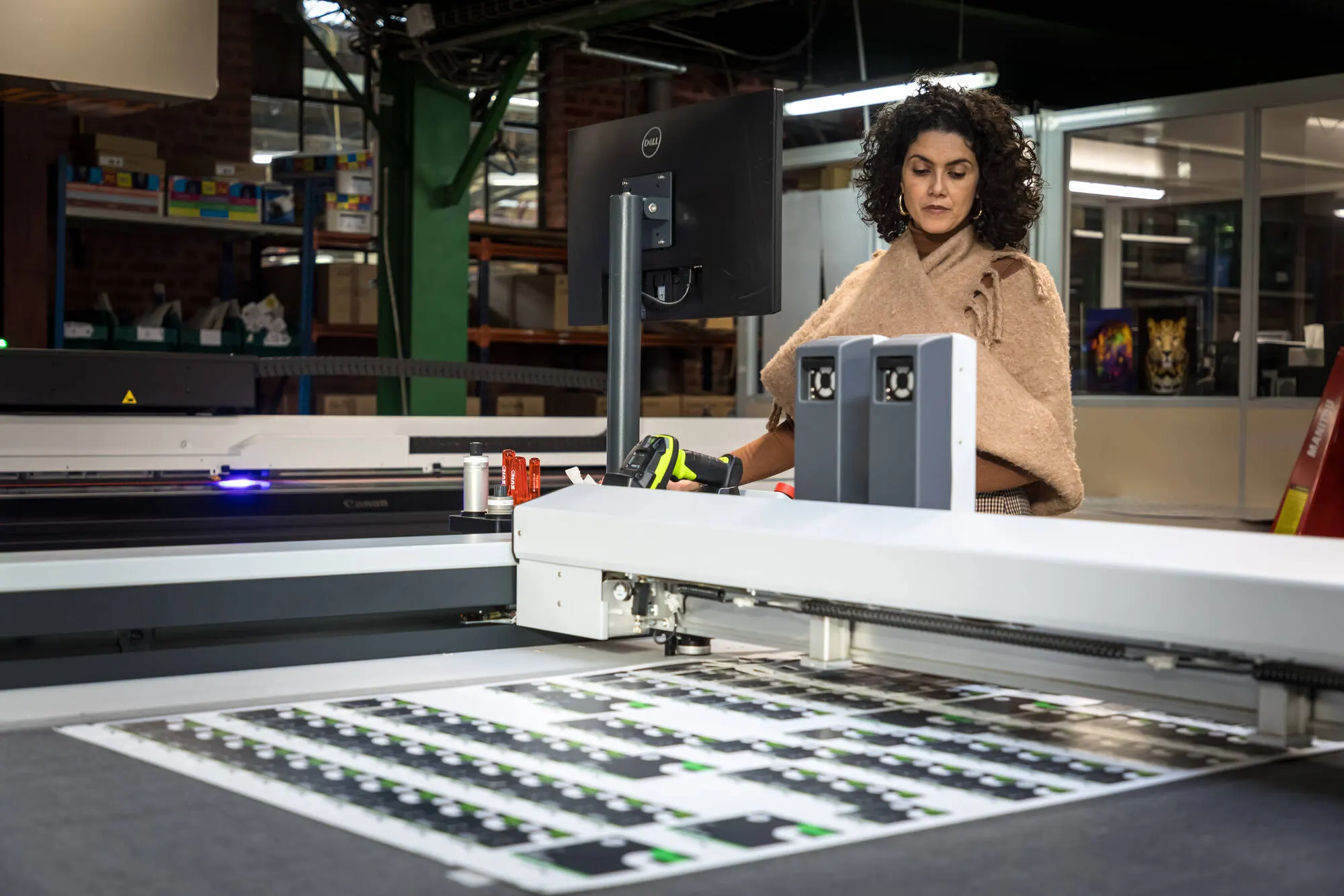 Presse de l'atelier interne de production des packagings Boutté