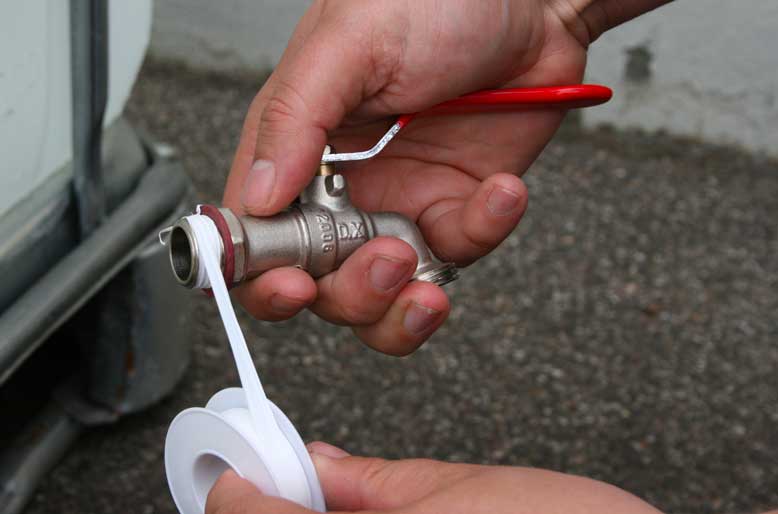 Etanchéité TEflon sur des raccords laiton Boutté